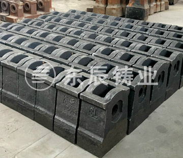 可逆式破碎機錘頭